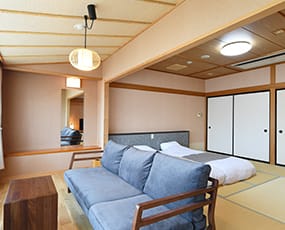 寬敞的日式房間10張榻榻米+3.5至5張榻榻米房間