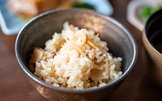 お食事